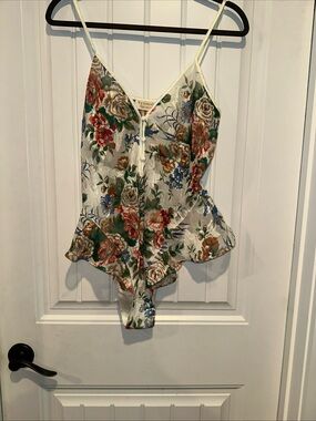 Victoria's Secret Cream Floral Lace Teddy